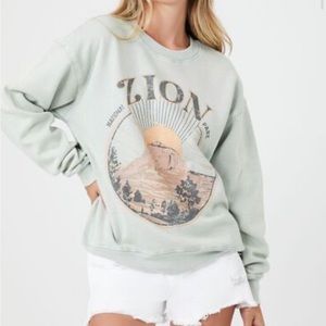 Forever 21 Sweatshirt NWOT